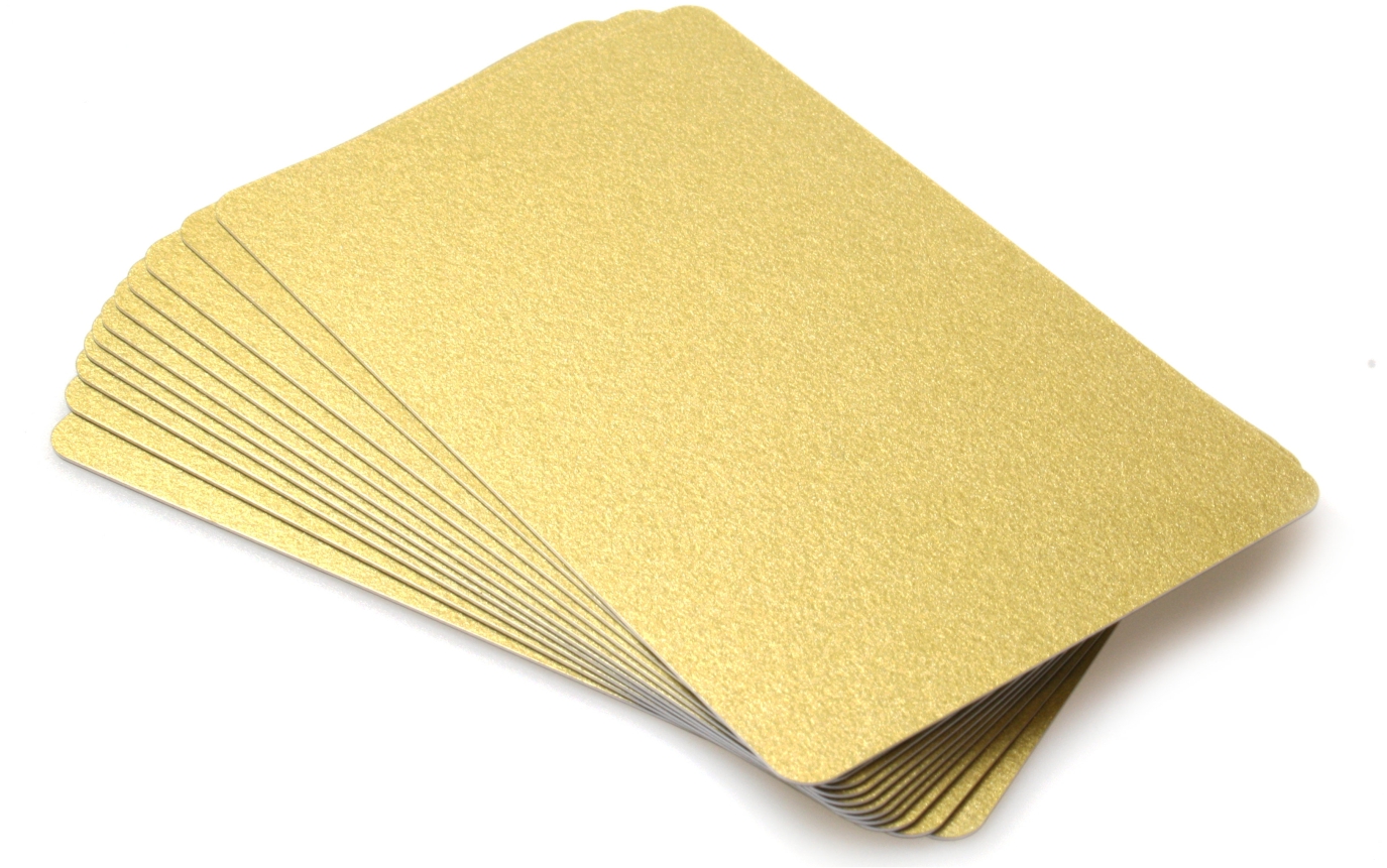 carti de vizita plastic auriu